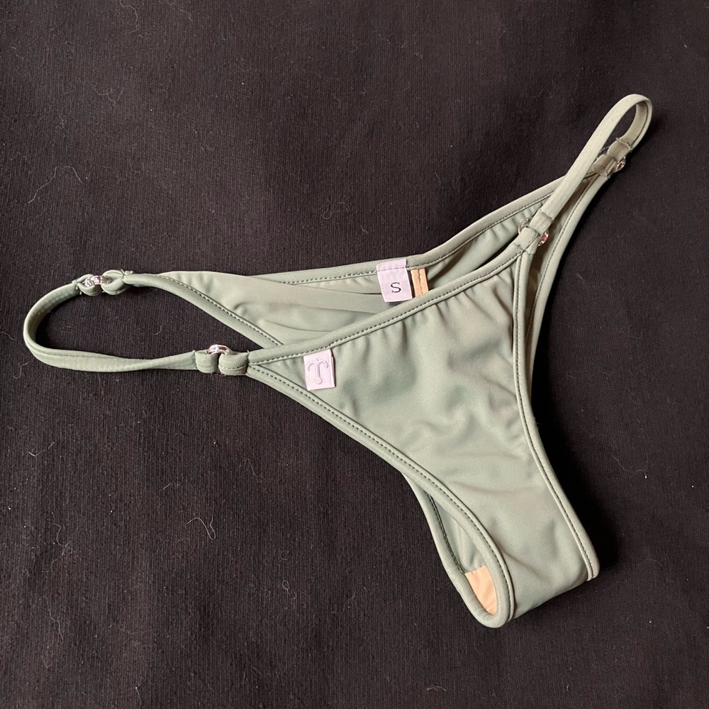 TeenyB Brazilian Half Pucker S